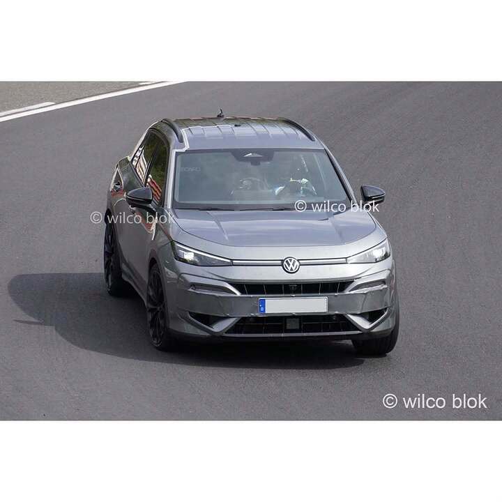 Volkswagen T-Roc R spotted without camouflage!#Volkswagen #troc #trocr #erlkönig #nürburgring
