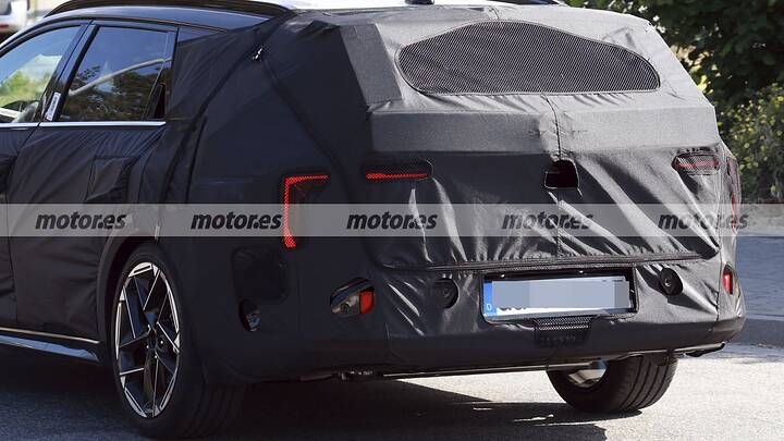 El nuevo familiar de KIA cazado en estas primeras fotos espía tiene algo del Optima… y apunta directo al Passat 20