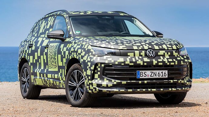 vw-tiguan-2023-covered-drive (3)