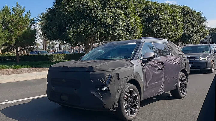 2027 Hyundai Tucson LWB US spec spotted 0-5 screenshot