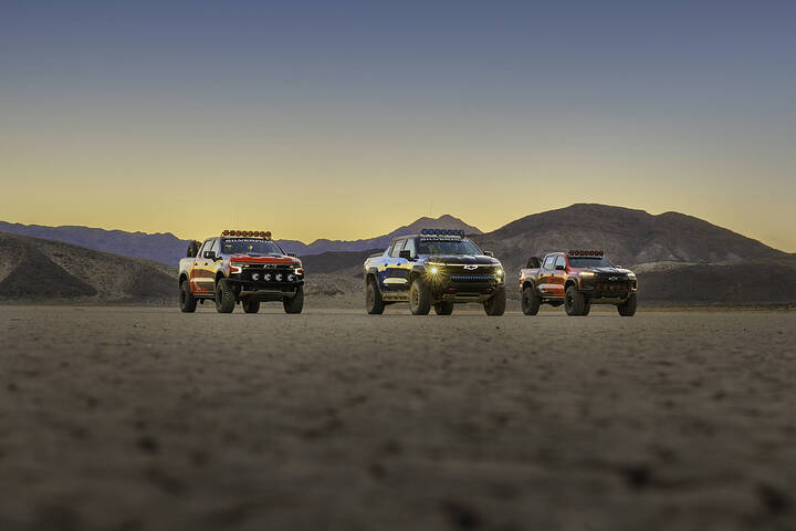 ChevroletSilveradoEVZR2off-roadracetruckconceptA6982