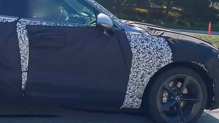 2025 Genesis GV70 Sport Facelift Spotted during testing  제네시스 GV70 0-22 screenshot