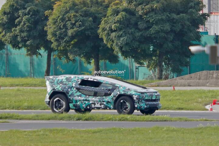 imgi_38_ceer-motors-suv-caught-testing-makes-the-tesla-cybertruck-look-normal_3