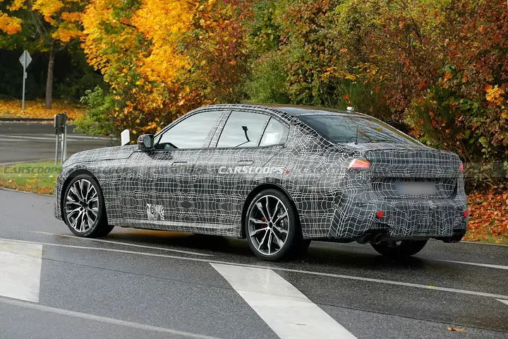 2027-BMW-3-Series-1126-8-2048x1366