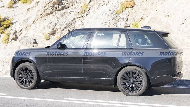 La sorpresa del Range Rover eléctrico que la marca ocultaba… descubierta en estas fotos espía 11