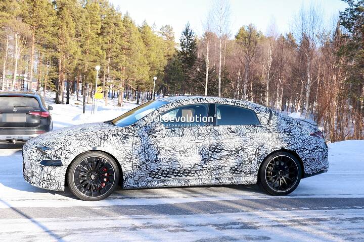2026-mercedes-amg-cla-prototype-spotted-with-a-retractable-spoiler-for-the-first-time_13
