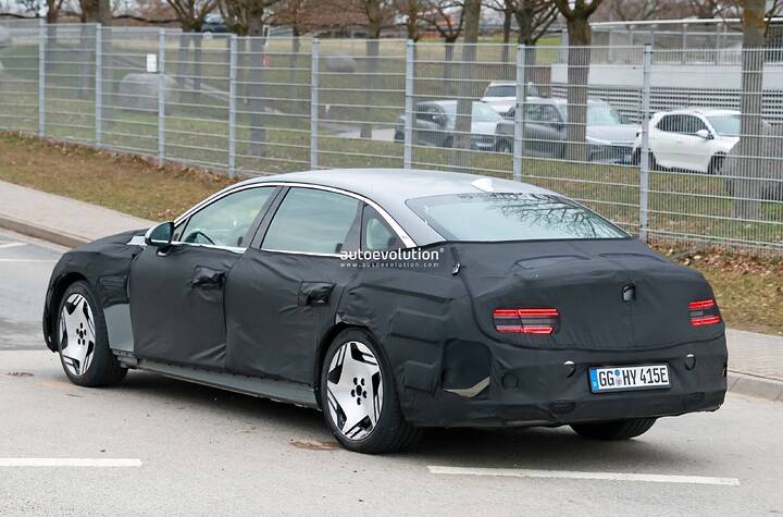 2025-genesis-electrified-g80-lwb-shows-its-facelifted-silhouette-for-the-first-time_3