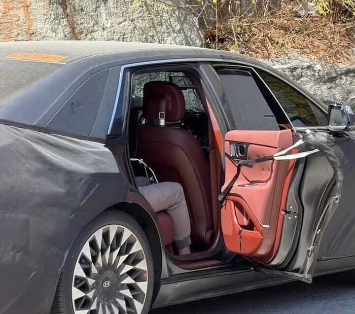 hyundai-grandeur-facelift-interior-leaked-newcarscoops-2-285