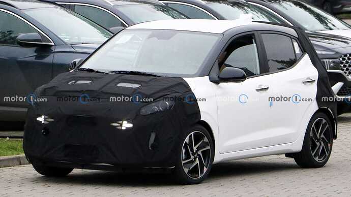 2024-hyundai-i10-front-view-spy-photo