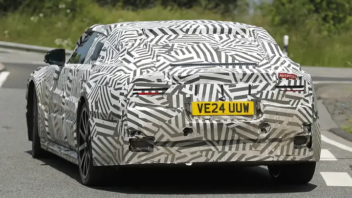 Jaguar Type 00 - rear tracking_hc4dee
