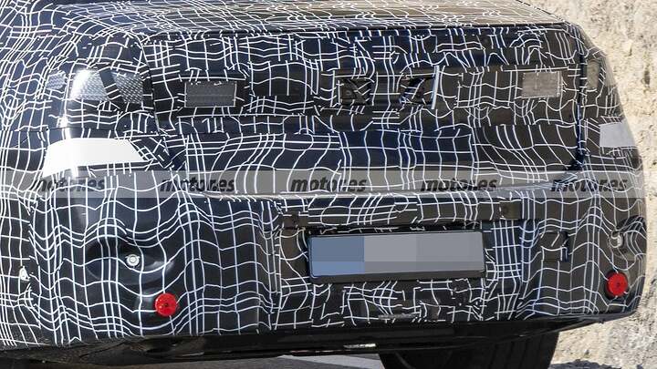 El nuevo BMW Serie 7 2026 se deja ver en nuevas fotos espía… y sí, los faros finos y polémicos siguen ahí 17