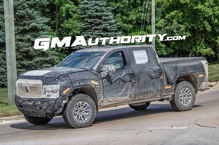 2027-Chevrolet-Silverado-ZR2-1500-Prototype-Spy-Shots-September-2025-Exterior-007