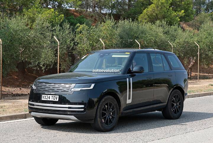 this-is-the-electric-range-rover-before-you-re-supposed-to-see-it_4