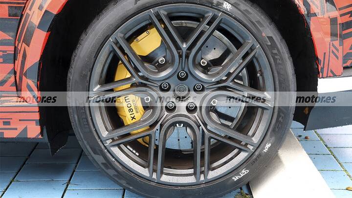 El nuevo Xiaomi YU7 GT quiere destronar a Ferrari, cazado en Nürburgring con más de 1.000 CV 15