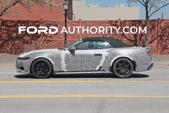 2026-ford-mustang-shelby-gt500-prototype-mule-spy-shots-april-2023-exterior-007