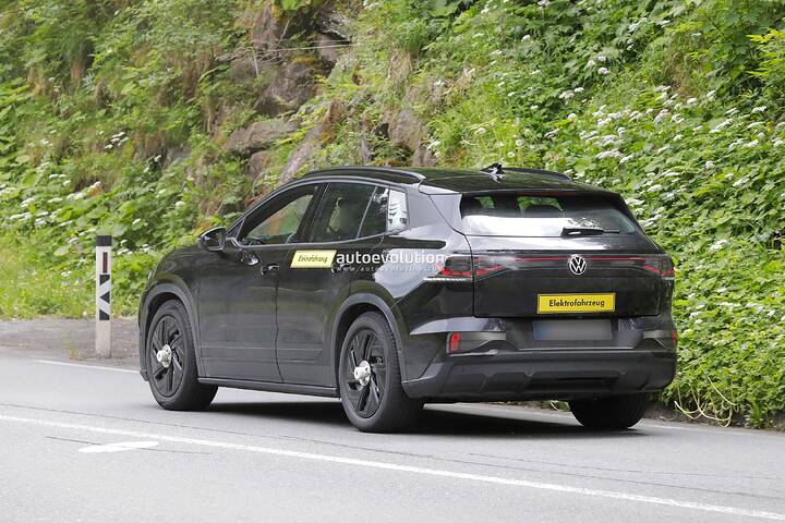 first-ever-volkswagen-id-tiguan-spied-ahead-of-its-us-launch-for-the-2027-newcarscoopsy_10