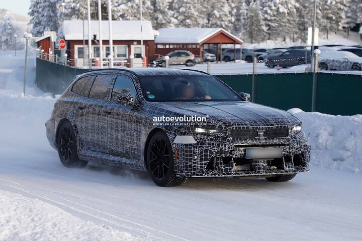 imgi_50_2028-bmw-m5-touring-spotted-with-redesigned-front-end_8