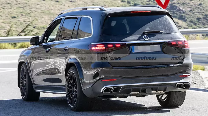 mercedes-amg-gls-63-4matic-2026-fotos-espia-2024103618-1722702748_10