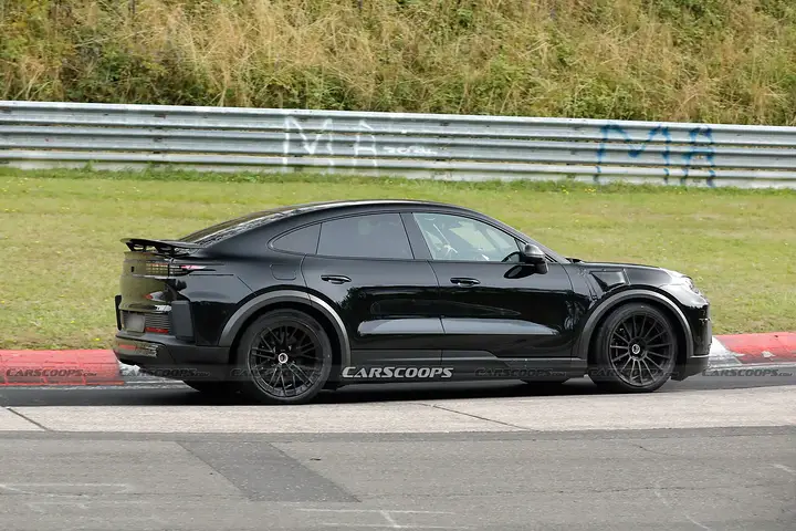 Porsche-Cayenne-Electric-Turbo-GT-16