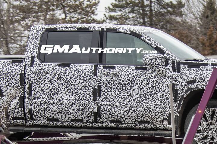 imgi_172_2027-Chevrolet-Silverado-1500-High-Country-Prototype-Spy-Shots-February-2026-Light-Camo-Exterior-003