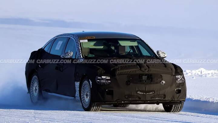 imgi_52_genesis-g80-hybrid-2