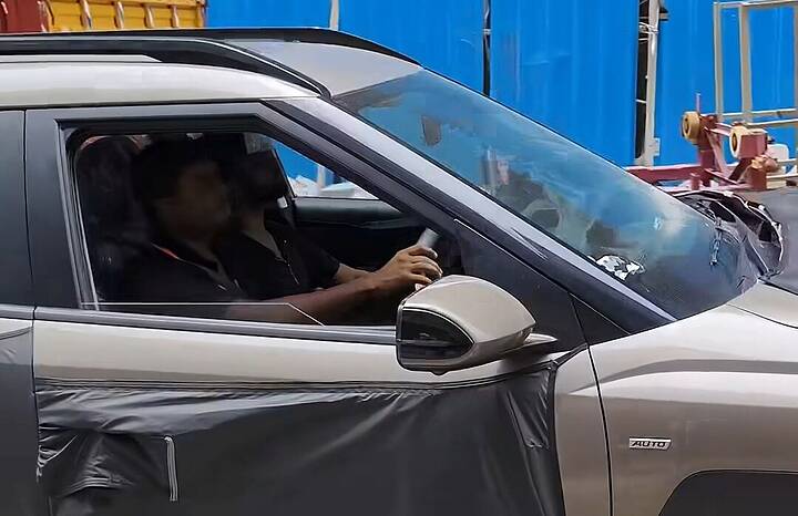 Upcoming Hyundai Bayon test mule spotted in Hyderabad #hyundaibayon #hyundai #hyundaiindia 0-11 screenshot (1)