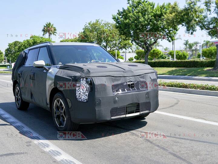 kia-telluride-spied-up-close-9-scaled