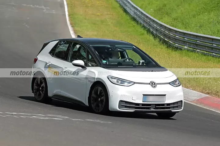 volkswagen-id2-2025-mula-nurburgring-fotos-espia-2024103714-1723559883_3