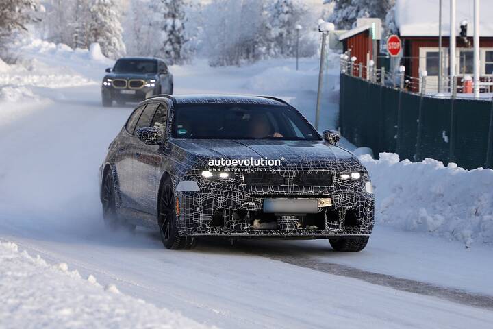 imgi_48_2028-bmw-m5-touring-spotted-with-redesigned-front-end_6