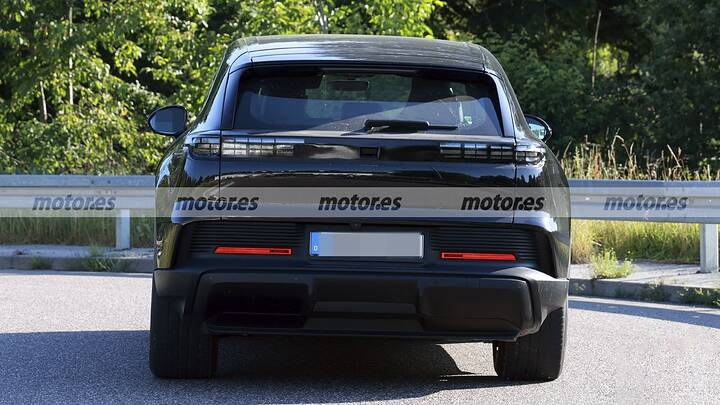 porsche-cayenne-electrico-2025109769-1756286692_13