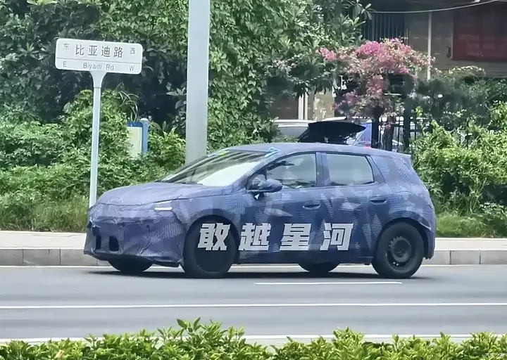 1200x0_1_dolphin_newcarscoops__ChxpWGmAaReAIt7tAAW96vX9bPc087