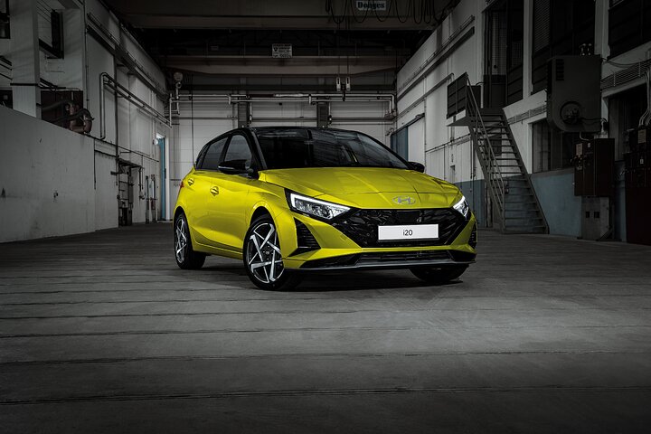 Hyundaii20(5)
