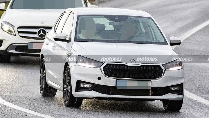 skoda-fabia-pruebas-euro-7-fotos-espia-2025109353-1753525464_2