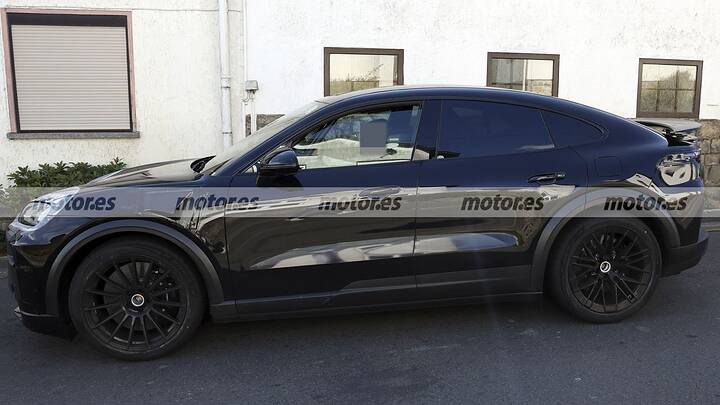Porsche is preparing an electric Cayenne Coupé Turbo GT that promises insane figures.