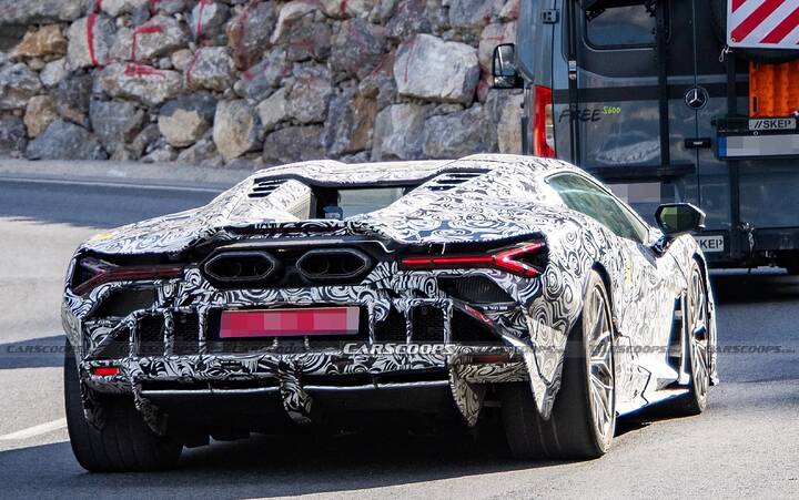 imgi_204_Lamborghini-Revuelto-spy-shots-Sep-29-2026-00013