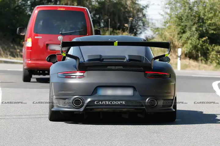 Porsche-911-GT2-RS-Slantnose-Scoop-13-1536x1026