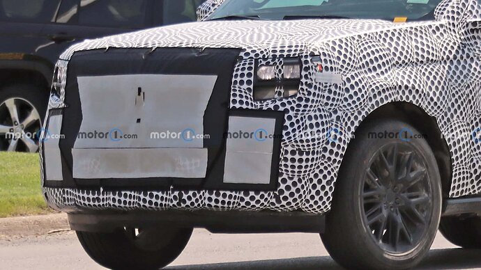 next-gen-ford-expedition-front-view-spy-photo