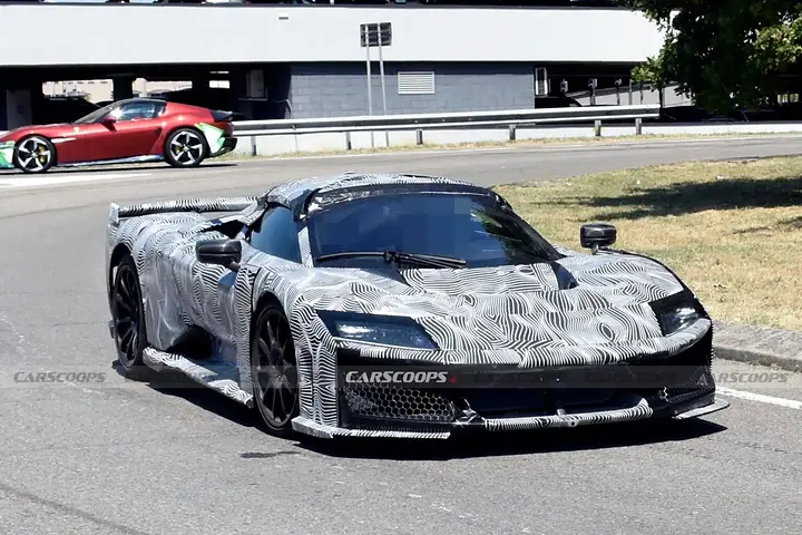 Ferrari-F80-Aperta-Spy-Shots-03-1536x1024