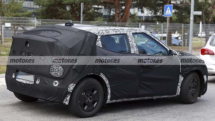 Primeras fotos espía del Hyundai IONIQ 2, el eléctrico que hará temblar al Volkswagen ID.2 19