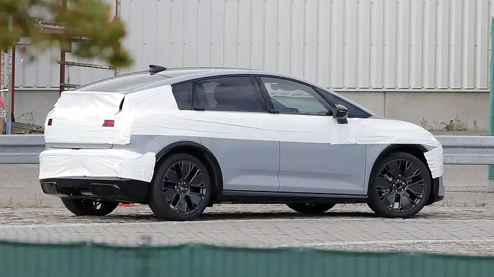 New Audi A2 e-tron spy shots-newcarscoops_5