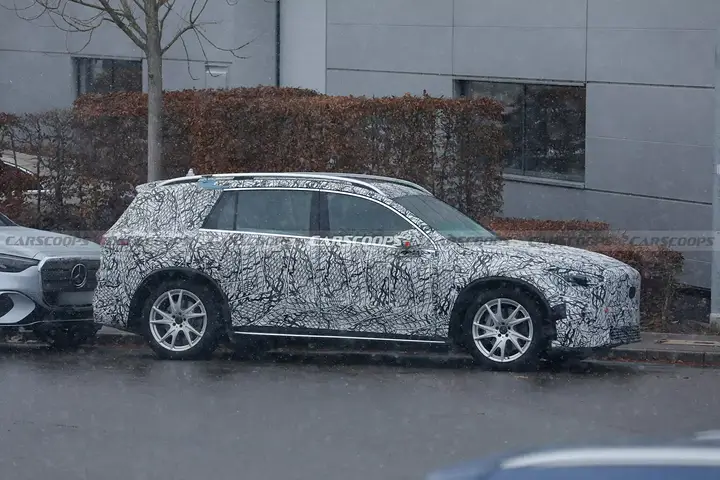 2027-Mercedes-GLC-EQ-7-Seat-1202-5-1536x1025