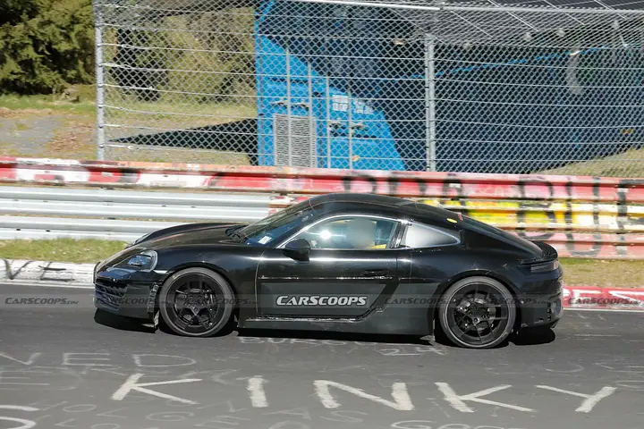 Porsche-Cayman-electric-scoop-00007-1536x1025
