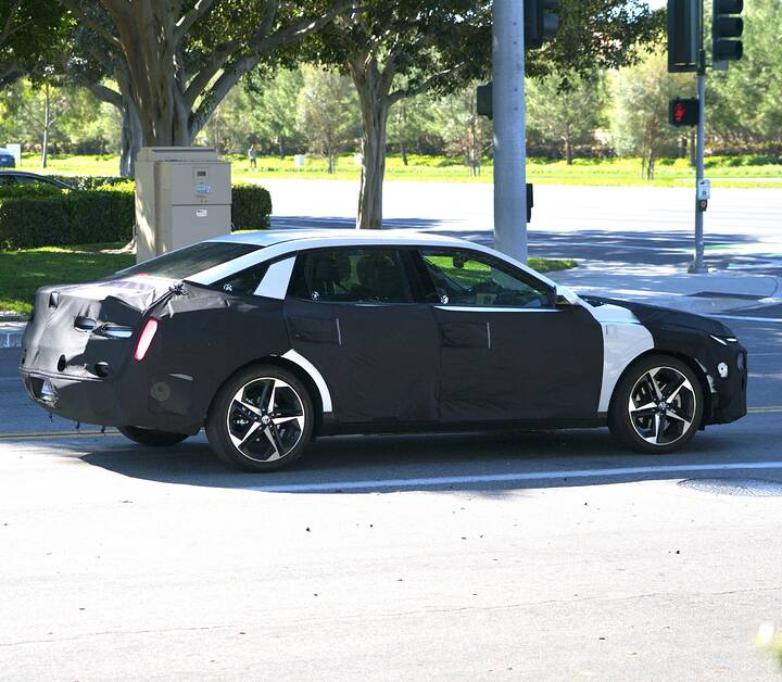 2027 Hyundai Elantra -newcarscoops- 024
