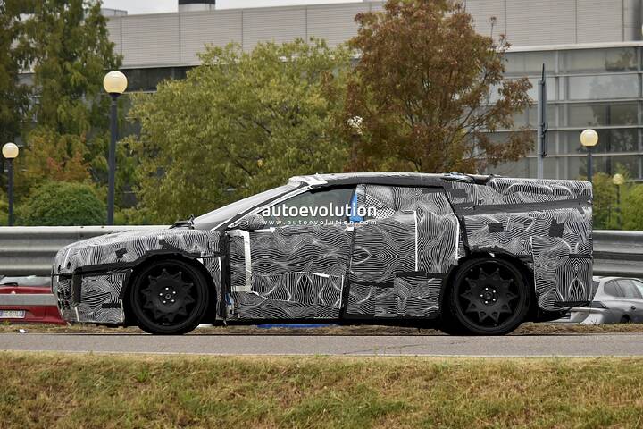 imgi_141_2027-ferrari-elettrica-what-we-know-about-maranellos-first-electric-production-car_27