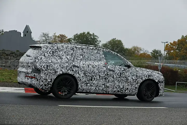 2027-Audi-Q9-Horch-1104-23-1536x1025