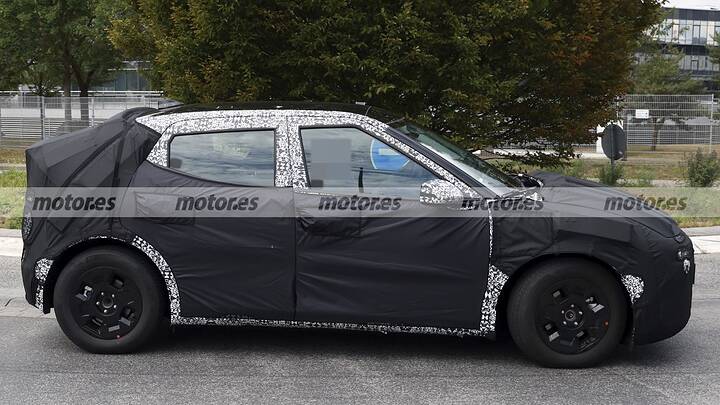 Primeras fotos espía del Hyundai IONIQ 2, el eléctrico que hará temblar al Volkswagen ID.2 17