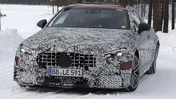 new-mercedes-amg-cle63-coupe-spy-photos (2)