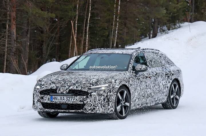 2025-audi-a7-avant-kicks-up-snow-during-cold-weather-testing_16