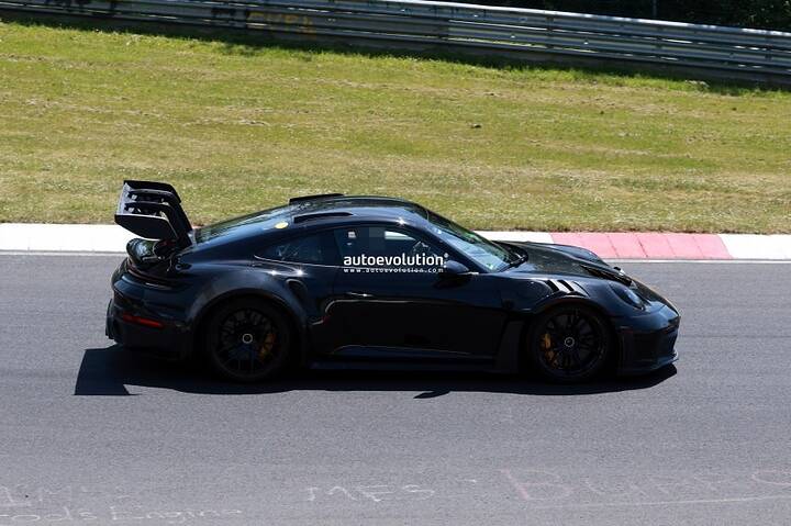 imgi_14_porsches-new-911-gt2-rs-spied-time-to-dump-that-gt3-rs-thumbnail_7