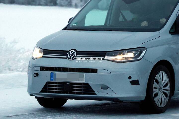 imgi_43_2027-volkswagen-caddy-facelift-spied-looking-mostly-unchanged-from-outgoing-model_8
